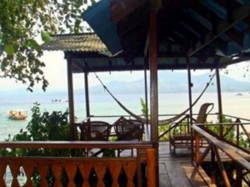 Bunaken Divers Sea Breeze Resort Exteriör bild