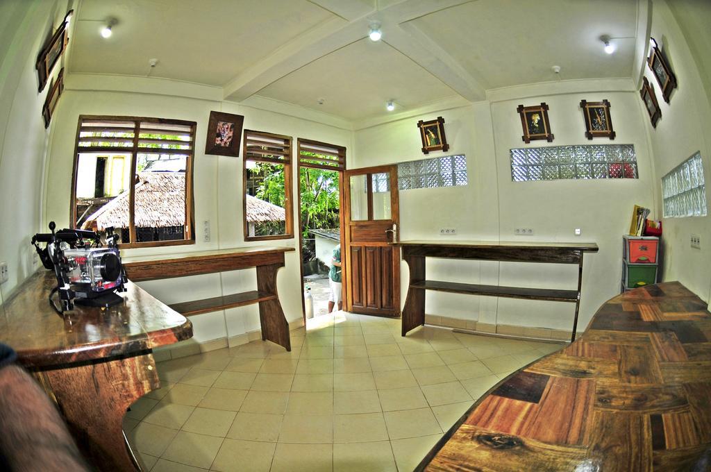 Bunaken Divers Sea Breeze Resort Exteriör bild