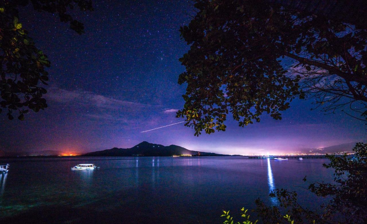 Bunaken Divers Sea Breeze Resort Exteriör bild